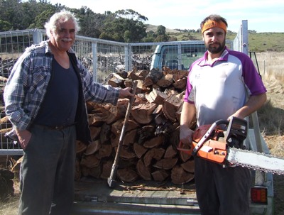 Father and son team Charlie and Murray Walker - bringing firewood to you in Melbourne from the bush near Lancefield. Father and son team Charlie and Murray Walker - bringing firewood to you in Melbourne from the bush near Lancefield.