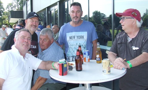 The outside action: L-R Norm Wright, Gary Irons, Paul Cramer, Jim McKenzie and Stewie. The outside action: L-R Norm Wright, Gary Irons, Paul Cramer, Jim McKenzie and Stewie.