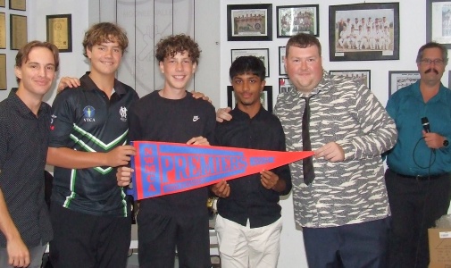 Victorious Under 16 team members at senior presentation: L-R coach Joshua Norsetter, David Lubansky, Jeremy Sevenson, Aksha Perera and coach Andreas Skiotis, with Master of Ceremonies Jonty Rhodes. Victorious Under 16 team members at senior presentation: L-R coach Joshua Norsetter, David Lubansky, Jeremy Sevenson, Aksha Perera and coach Andreas Skiotis, with Master of Ceremonies Jonty Rhodes.